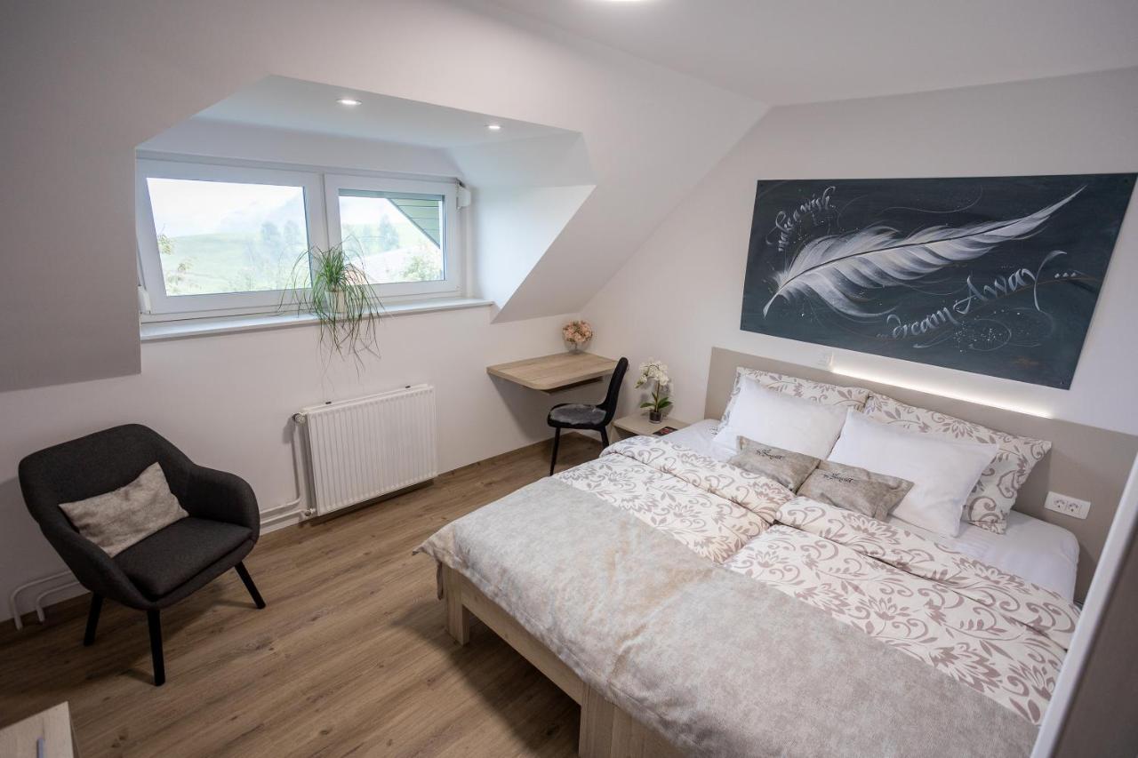 Apartmaji Pr Smolet Škofja Loka Eksteriør bilde